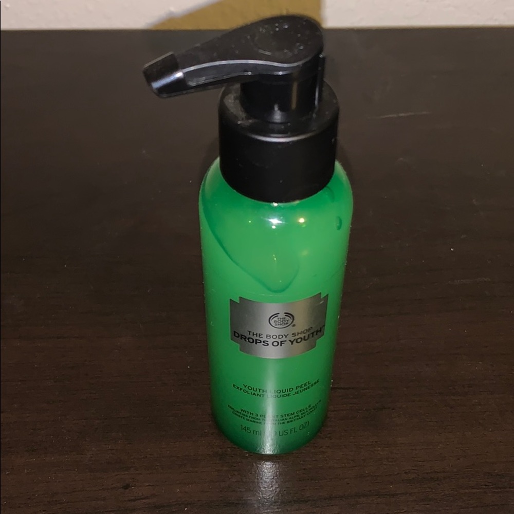 Drops of youth liquid peel